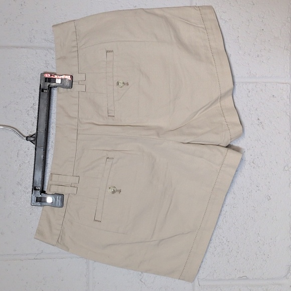 Bundle of Women's Ann Taylor LOFT Chino Shorts, White/Khaki, Size 8 NWT, Coastal - Picture 2 of 7